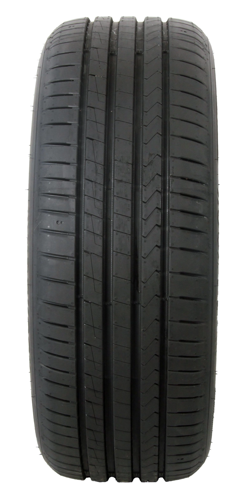 Hankook K135A 215/60R17 96V