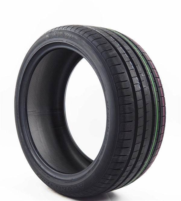 Yokohama V107C 285/45R22 114Y